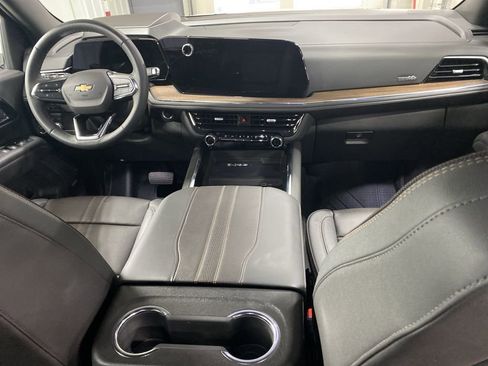 Certified 2025 Chevrolet Suburban High Country image 25