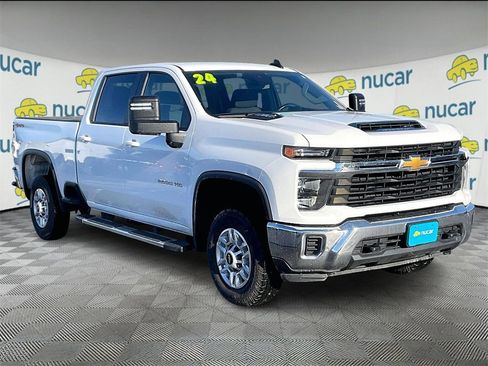 Used 2024 Chevrolet Silverado 2500 LT image 1