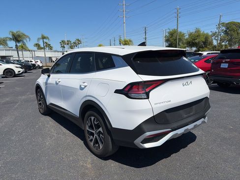 Used 2023 Kia Sportage EX image 5