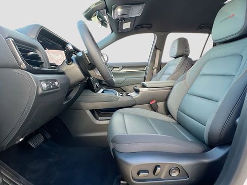 New 2026 GMC Terrain AT4 w/ Convenience Package III image 15