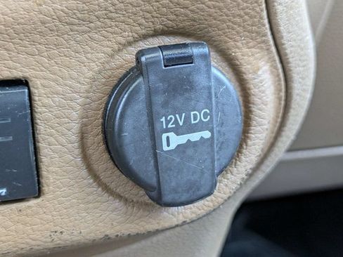Used 2013 Jeep Wrangler Unlimited Sahara w/ Connectivity Group AWD/4WD image 22