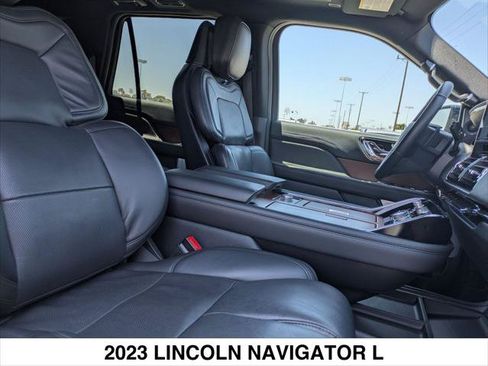 Certified 2023 Lincoln Navigator L Reserve AWD/4WD image 25