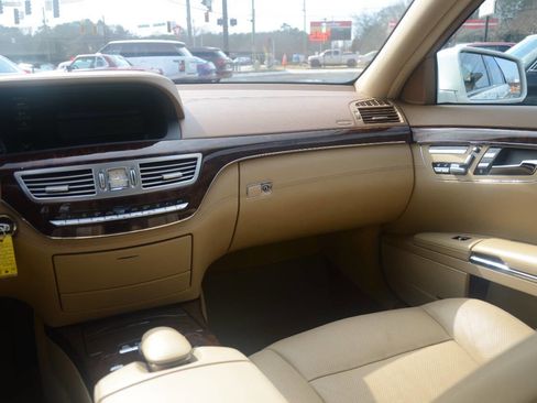 Used 2011 Mercedes-Benz S 550 image 23
