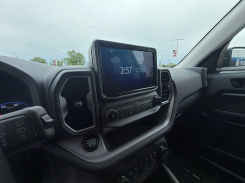 Used 2023 Ford Bronco Sport Outer Banks w/ Tech Package AWD/4WD image 38