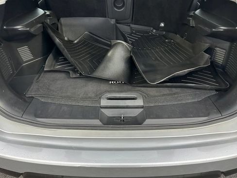 Used 2015 Nissan Rogue S FWD image 16