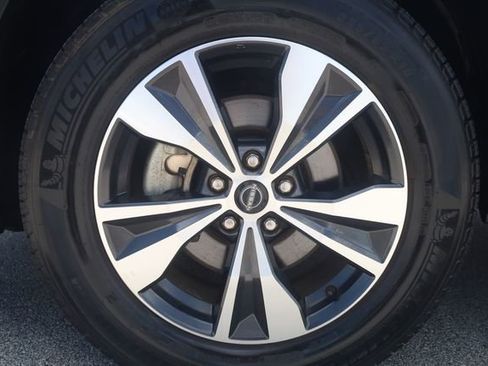 Used 2023 Nissan Murano SV FWD image 7