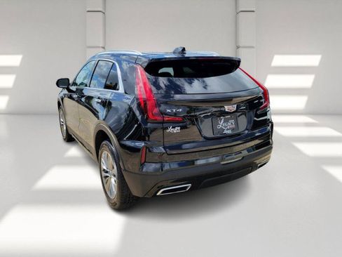 Used 2024 Cadillac XT4 Premium Luxury image 5