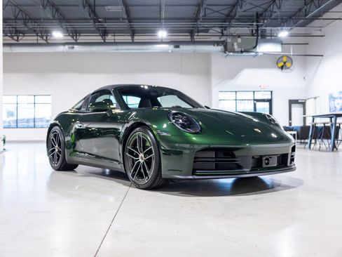 Used 2026 Porsche 911 Targa 4S AWD/4WD image 3