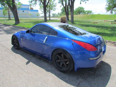 Used 2006 Nissan 350Z Enthusiast w/ (N93) Cargo Convenience Pkg image 8