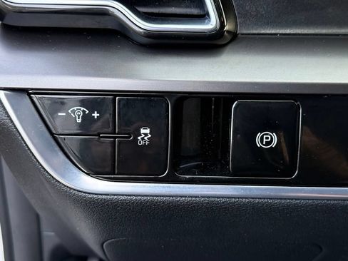 Used 2023 Kia Sportage EX AWD/4WD image 23