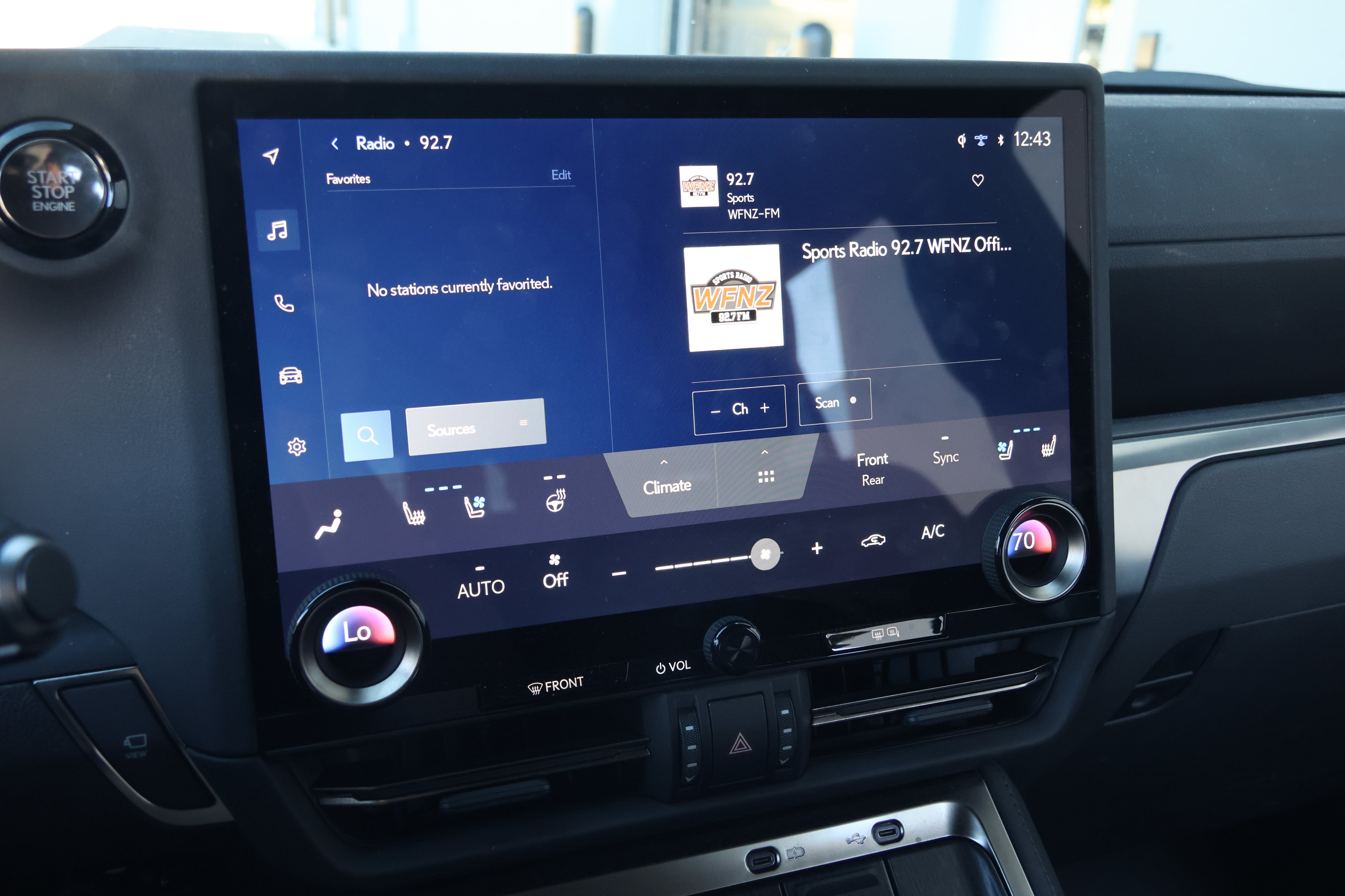 Used 2024 Lexus GX 550 w/ Accessory Package (Z1) AWD/4WD image 20