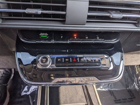 New 2024 Lincoln Corsair Reserve w/ Equipment Group 201A image 25