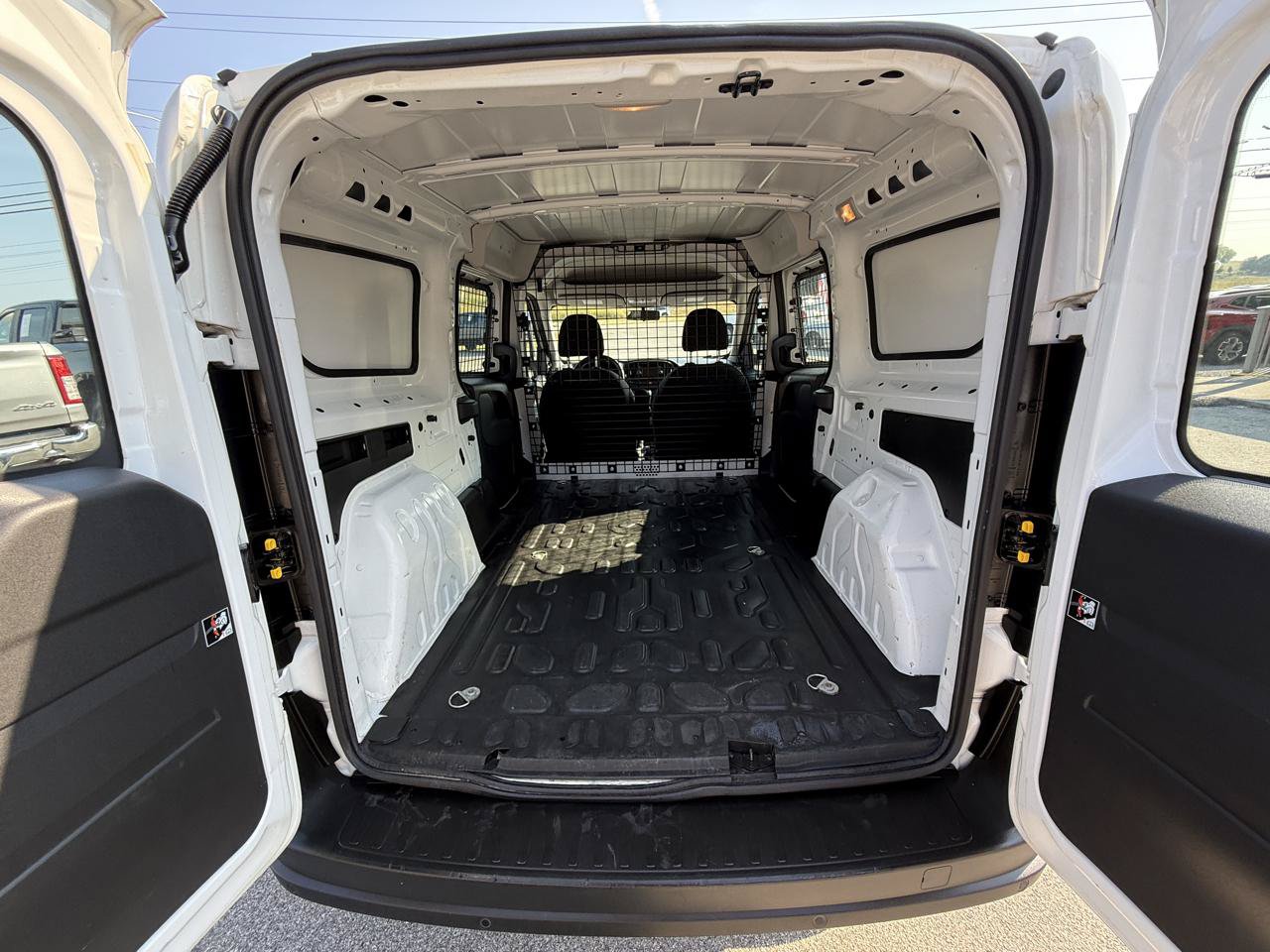 Used 2020 RAM ProMaster City Tradesman w/ Window Group 05 FWD image 26