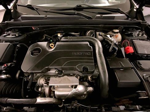 Used 2021 Chevrolet Malibu LT image 10