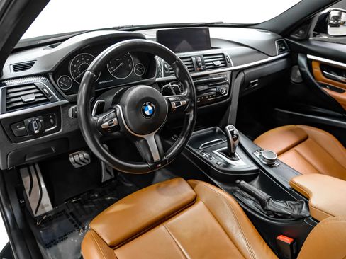 Used 2017 BMW 340i Sedan RWD image 14