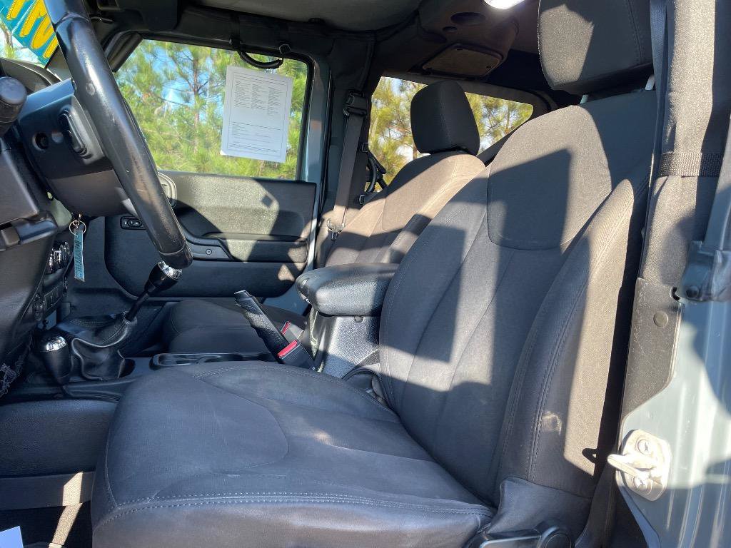 Used 2015 Jeep Wrangler Sport w/ Quick Order Package 23S AWD/4WD image 12