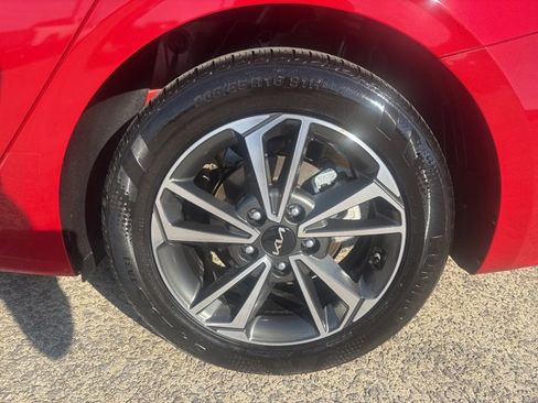 Used 2024 Kia Forte LXS w/ LXS Technology Package image 27