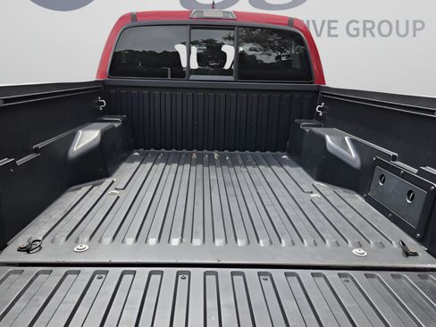 Used 2022 Toyota Tacoma SR w/ SR Convenience Package RWD image 13