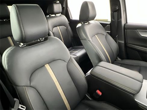 Certified 2025 MAZDA CX-90 Plug-In Hybrid w/ Premium Plus image 26