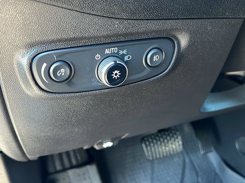 Certified 2024 Chevrolet Equinox Premier image 28