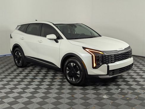 New 2026 Kia Sportage LX image 10