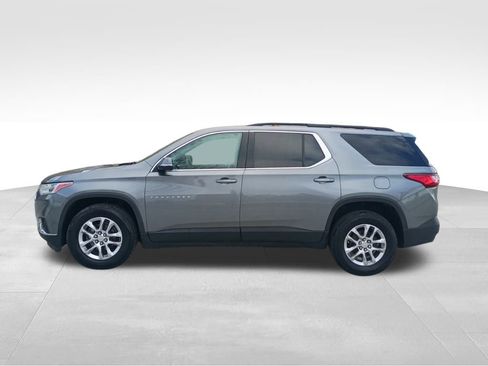 Used 2019 Chevrolet Traverse LT FWD image 2