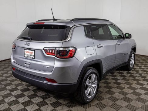 Used 2022 Jeep Compass Latitude w/ Convenience Group AWD/4WD image 13