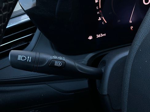 Used 2025 Buick Encore GX Preferred image 34