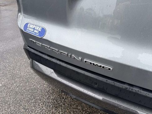 Used 2026 GMC Terrain Elevation w/ Elevation Premium Package image 5