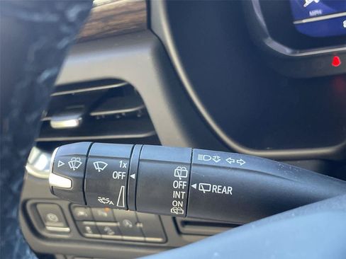 Used 2023 Chevrolet Tahoe Premier AWD/4WD image 26
