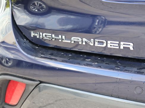 Used 2020 Toyota Highlander Limited FWD image 9