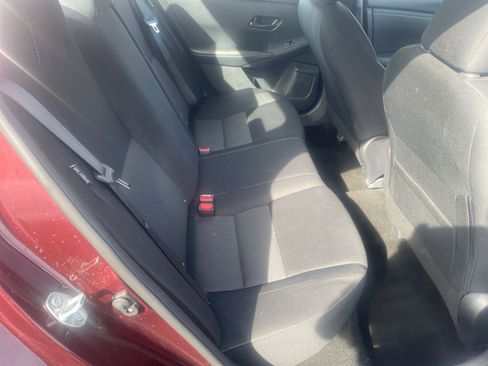 Used 2025 Nissan Sentra SV image 38