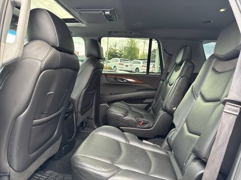Used 2016 Cadillac Escalade Premium AWD/4WD image 27