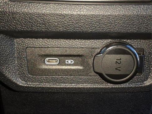 Used 2024 Volkswagen Tiguan Wolfsburg Edition image 13