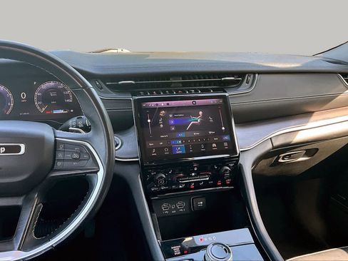 Used 2022 Jeep Grand Cherokee Limited AWD/4WD image 6