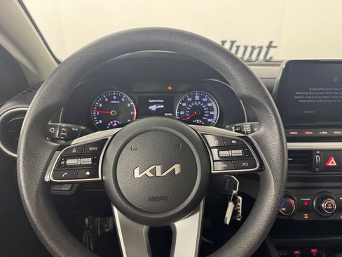Used 2024 Kia Forte LXS FWD image 13