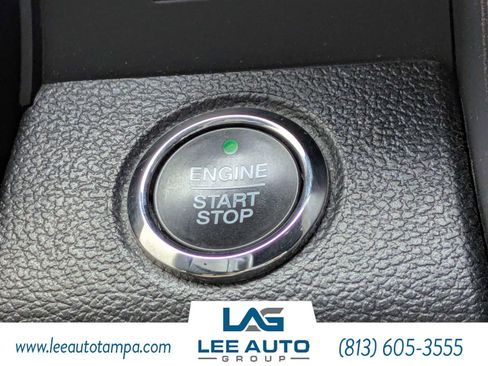 Used 2018 Ford F150 Lariat w/ Equipment Group 502A Luxury AWD/4WD image 28
