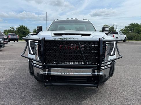 Used 2024 GMC Sierra 3500 Pro AWD/4WD image 5