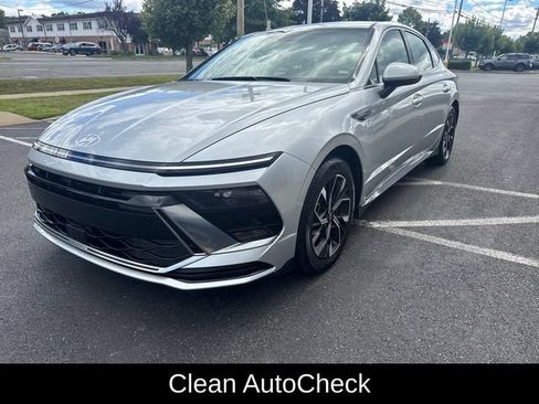 Used 2025 Hyundai Sonata SEL FWD image 8
