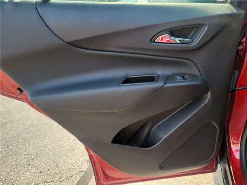 Used 2024 Chevrolet Equinox LT w/ LPO, Floor Liner Package FWD image 13