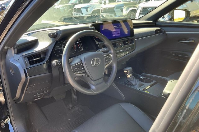 Certified 2024 Lexus ES 350 w/ Premium Package FWD image 2