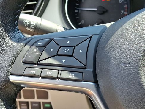 Certified 2022 Nissan Rogue Sport SL w/ Premium Package AWD/4WD image 21