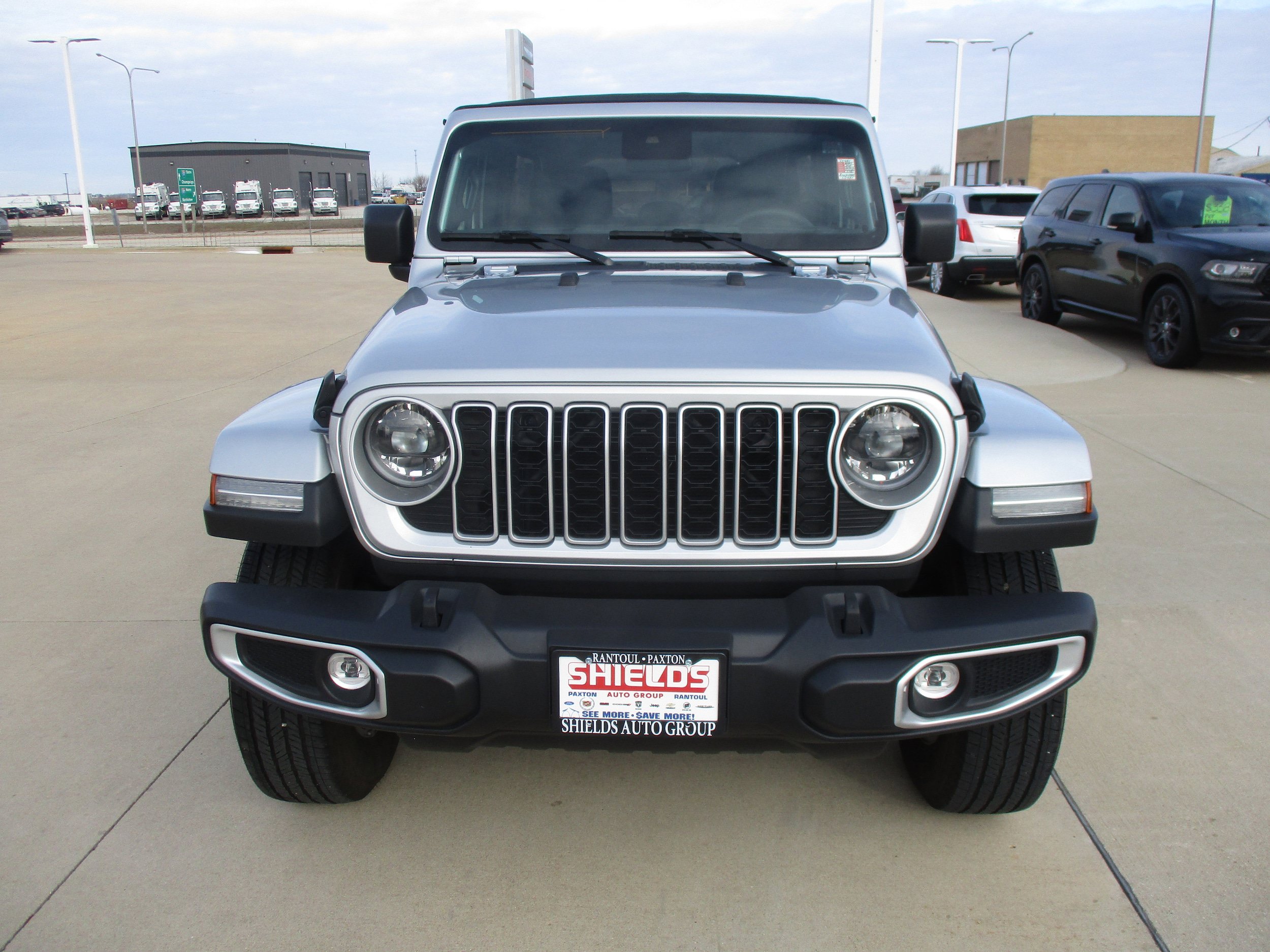 Used 2024 Jeep Wrangler Unlimited Sahara AWD/4WD image 9