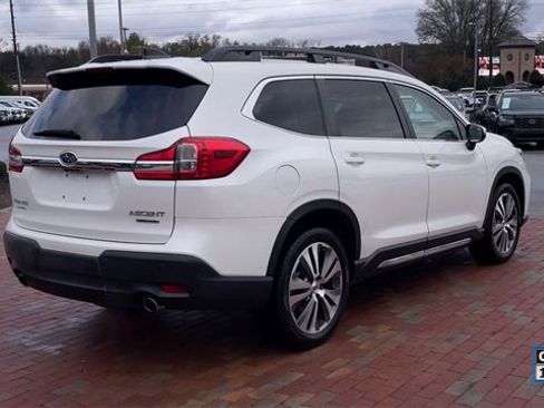 Used 2022 Subaru Ascent Limited image 9