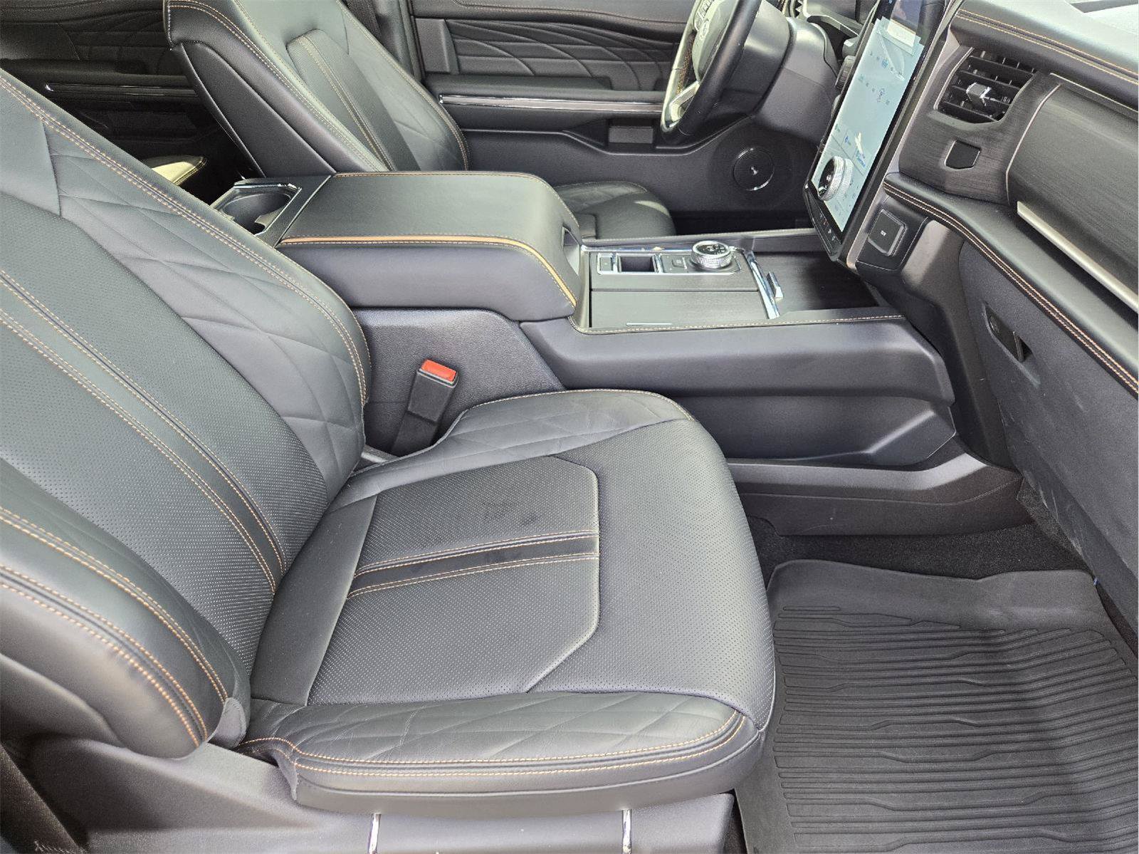 Used 2023 Ford Expedition Max Platinum RWD image 13