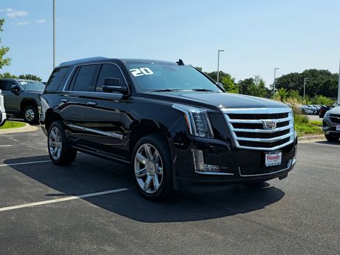 Certified 2020 Cadillac Escalade Premium Luxury AWD/4WD image 6