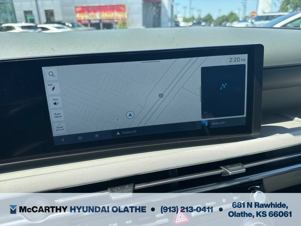Used 2025 Hyundai Tucson Limited AWD/4WD image 10