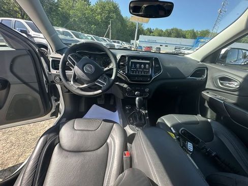 Used 2019 Jeep Cherokee Limited w/ Luxury Group AWD/4WD image 23