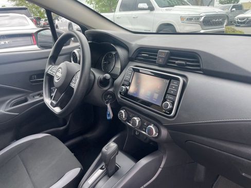 Used 2025 Nissan Versa S FWD image 28