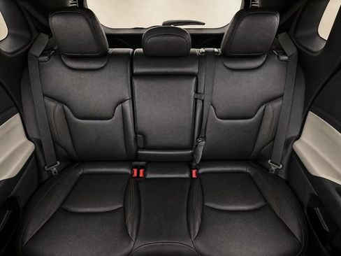 Used 2024 Jeep Compass Limited AWD/4WD image 13
